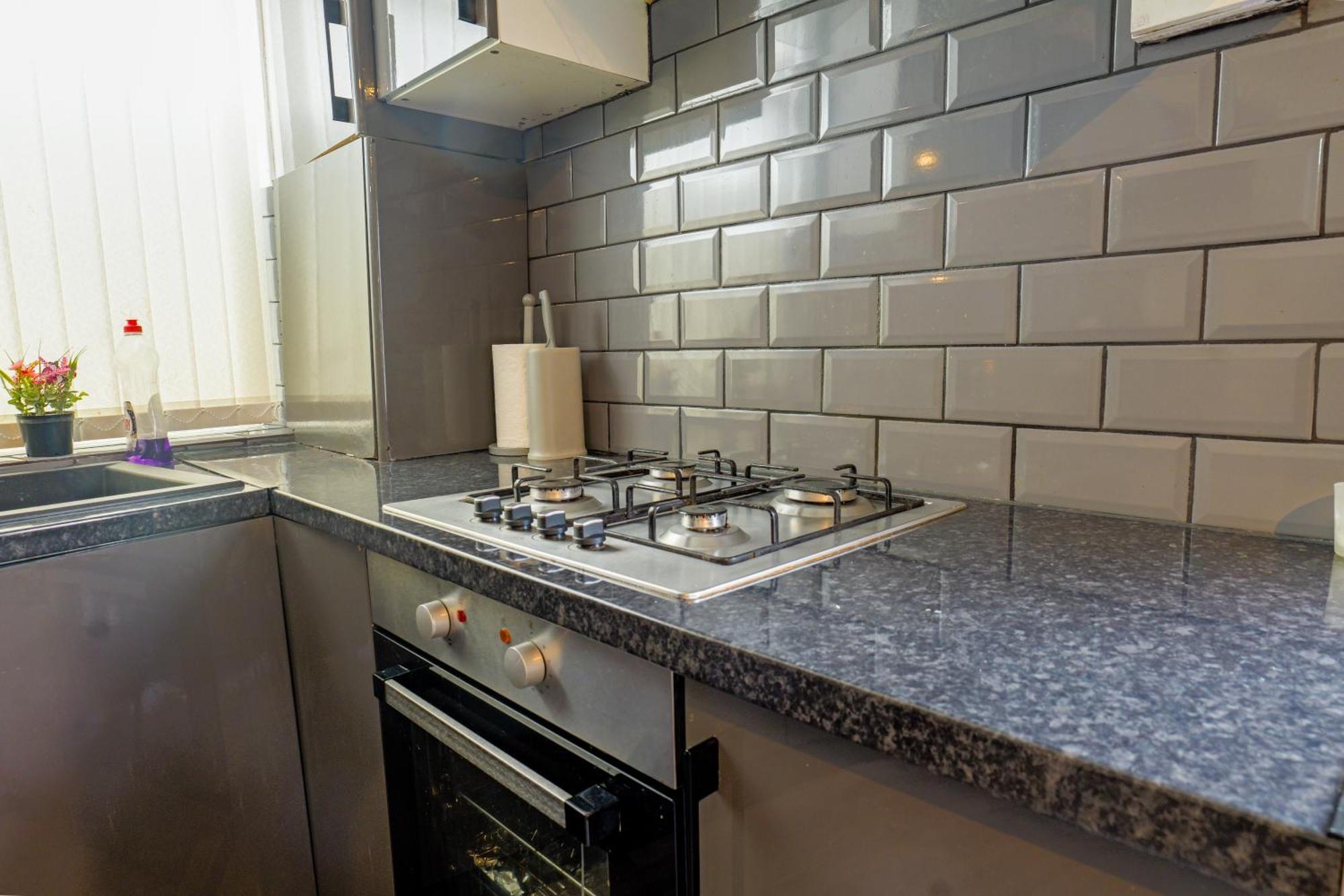 Rochdale 3 Bedroom House 2 Bath With Free Parking Sleeps 7 Exterior foto