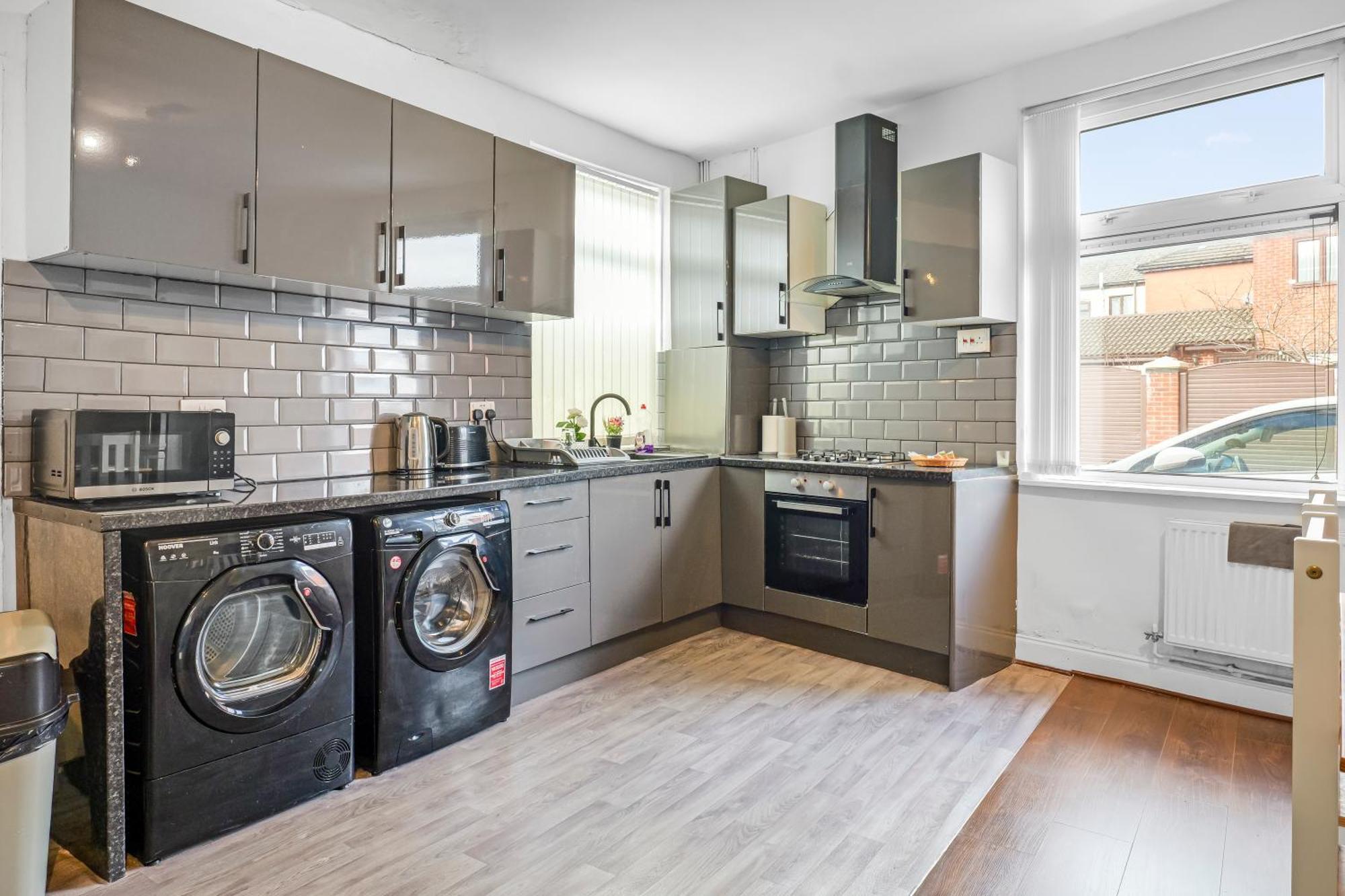 Rochdale 3 Bedroom House 2 Bath With Free Parking Sleeps 7 Exterior foto